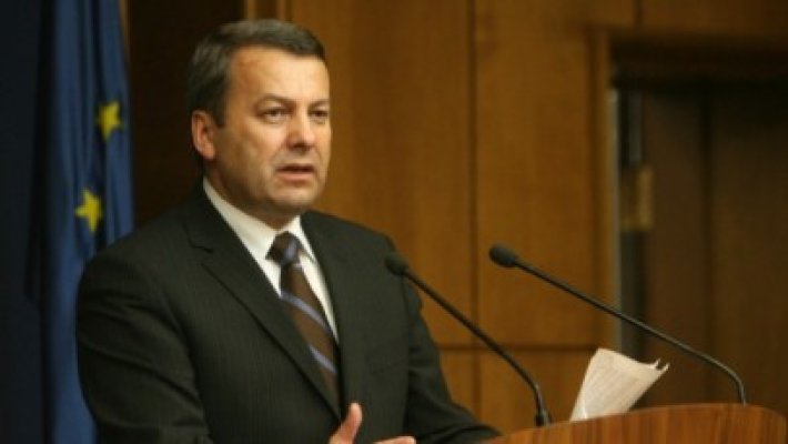 Ialomiţianu îi cere lui Ponta să arate 